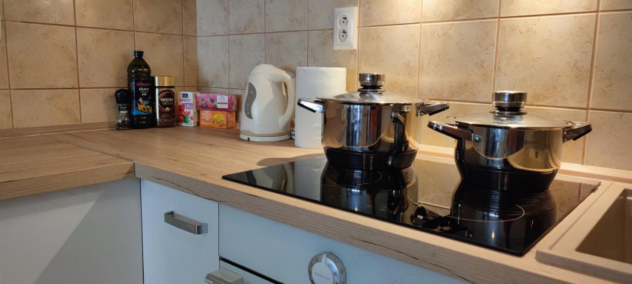 2 Izbovy Byt 60M2 V Centre Na Bakossovej, 24H Self Checkin Apartment Banska Bystrica Bagian luar foto